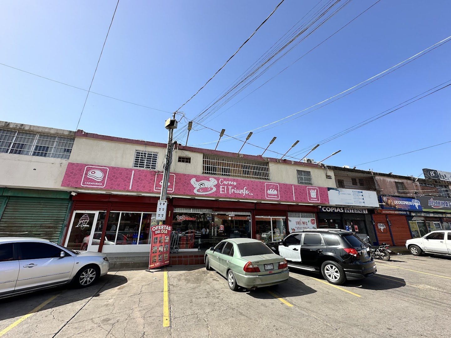 Fachada de nuestra sede Amparo, en el C.C. Los Alaimo de Maracaibo